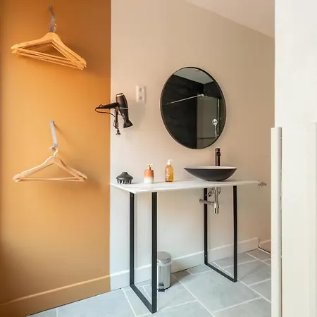 Laroziere D'hotes B&B *