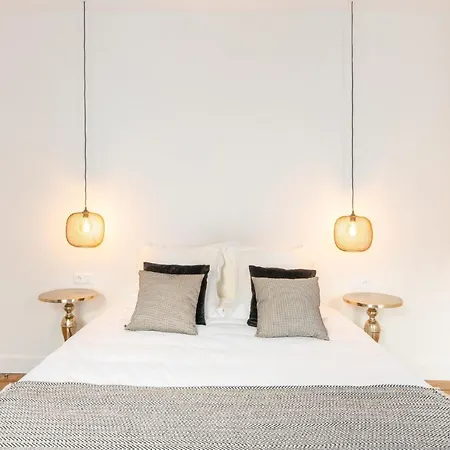 Laroziere D'hotes Bed & Breakfast