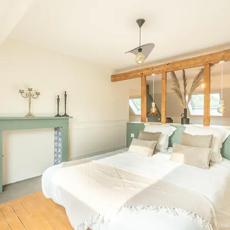 Laroziere D'hotes Bed & Breakfast 3*