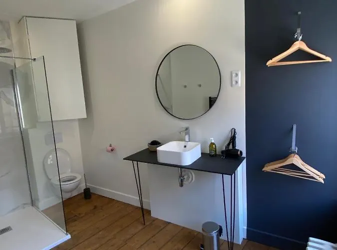 Laroziere D'hotes Bed & Breakfast 3*